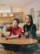 宇多田ヒカル×佐藤健がテトリス対決