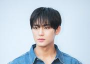 SEVENTEEN ミンギュ、ファッションブランド「Calvin Klein」フォト ...