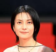 柴咲コウの美形家族写真に「お父様もだけどお母様レベチですね ...