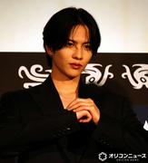 志尊淳、映画で初乗馬もまさかの展開「僕が馬に乗るシーンが ...