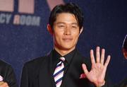 鈴木亮平、SixTONESジェシーの成長に「しびれました」