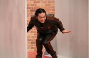 菅田将暉がポージング→スタジオ大混乱 ジャージ姿で汗だくに ...