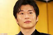 田中圭、変装から一転「茶髪パーマ」でポーカー大会に“開き直り ...