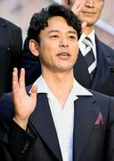 宝島」主演の妻夫木聡】舞台あいさつで力強く「僕は映画の力を ...