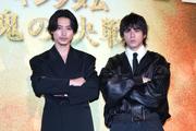 山 賢人と山田裕貴が何度もハグ！『キングダム』最新作で敵同士