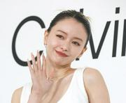 山本舞香、素肌大胆露出おへそチラリコーデ披露「セクシーで最高 ...