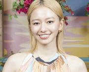 山本舞香「クレオパトラみたい」「絶世の美女」スタイル抜群の ...