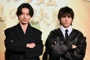 山 賢人＆山田裕貴『キングダム』アクションシーンで“全身筋肉 ...