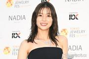 芳根京子、クロップドトップスで美ウエストチラリ「眼福すぎる ...