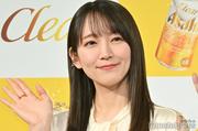 吉岡里帆、素肌際立つシースルー衣装姿「透明感すごい」「上品で ...