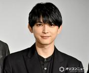 吉沢亮、七夕にまさかの視力解禁