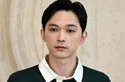吉沢亮、朝ドラ俳優と“再会”→2ショットに「全く違う人だ ...